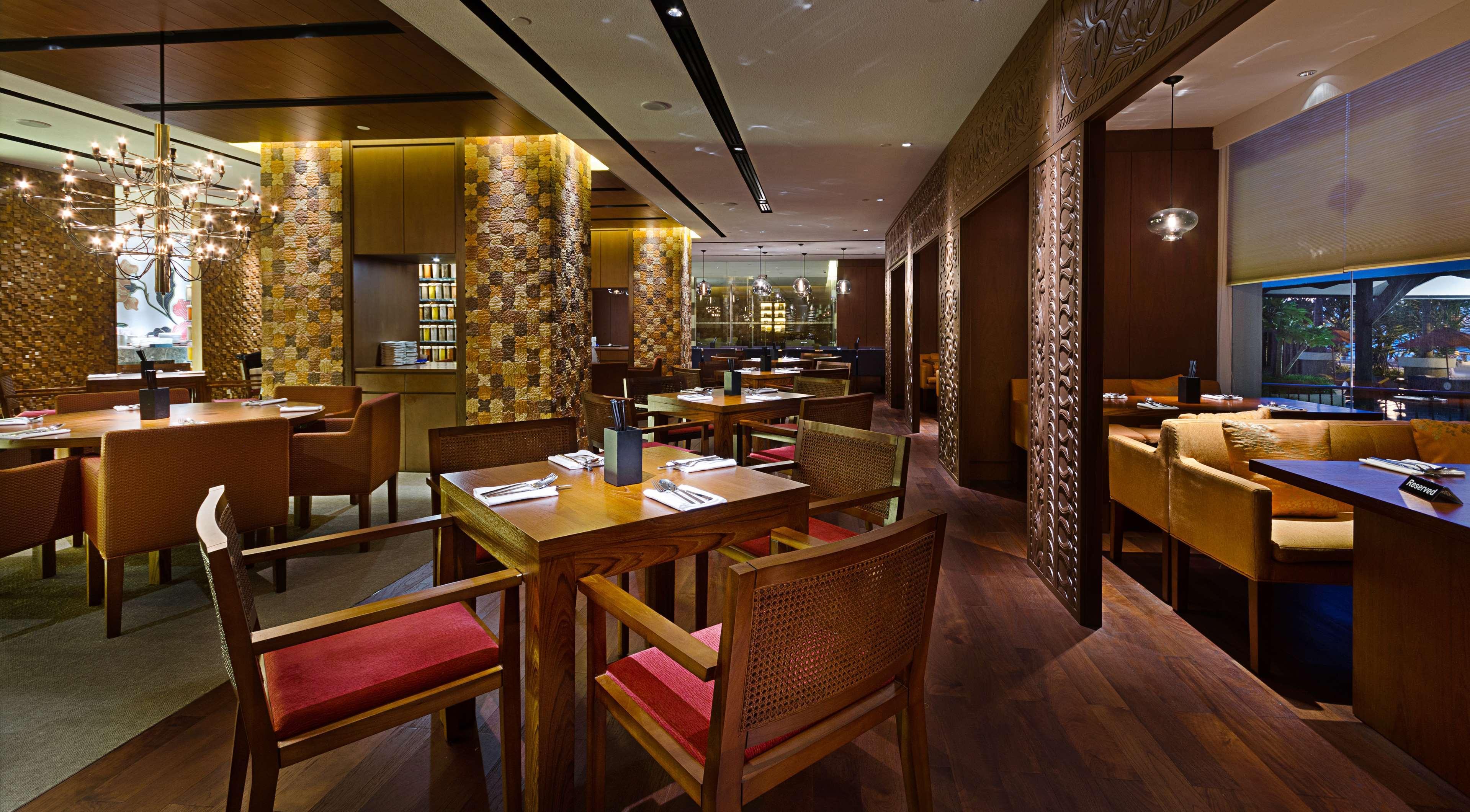 מלון קוטה קינבלו Hyatt Regency Kinabalu מראה חיצוני תמונה The interior of a restaurant in Singapore