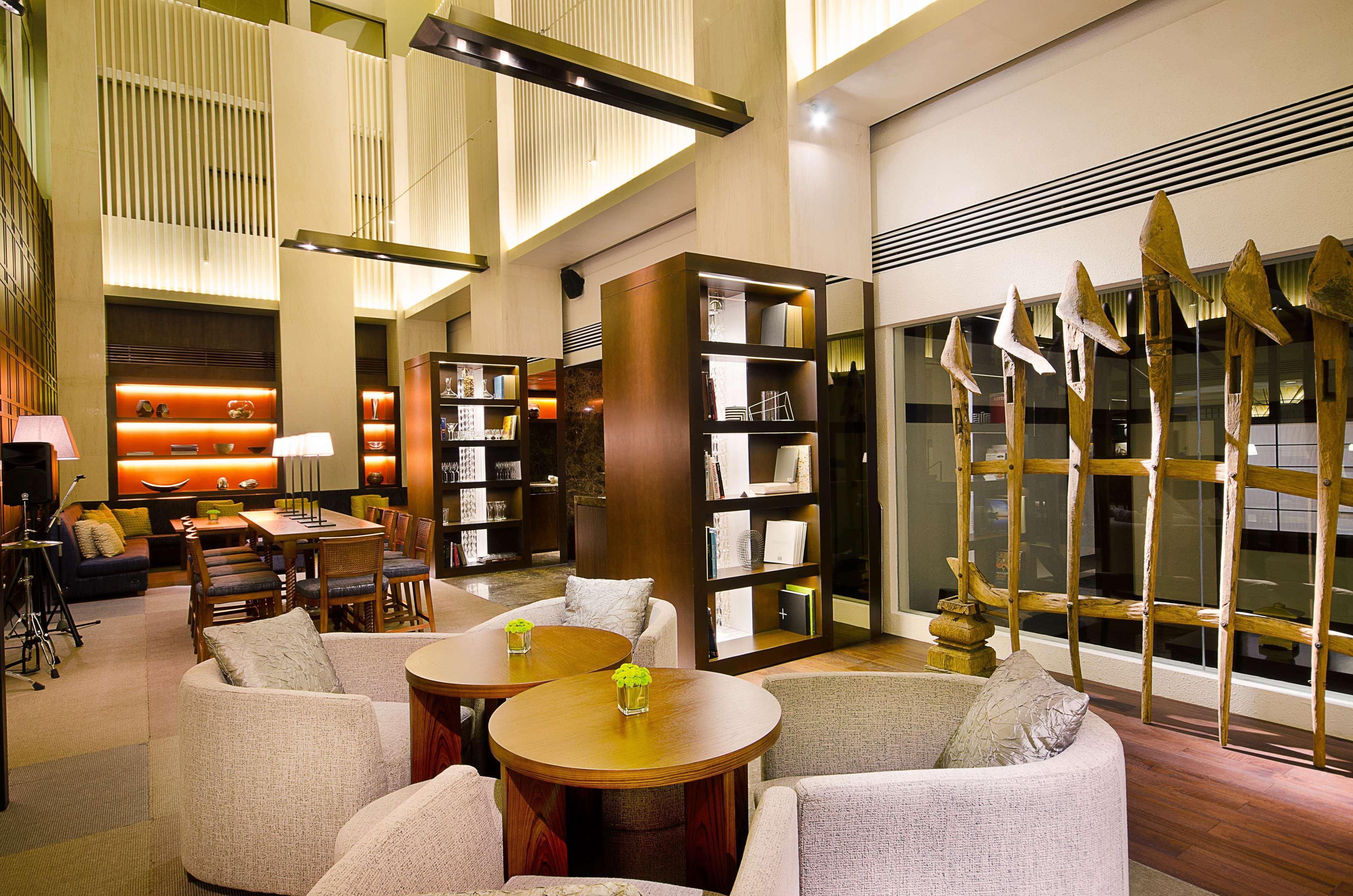 מלון קוטה קינבלו Hyatt Regency Kinabalu מראה חיצוני תמונה Library at The Park, New Delhi